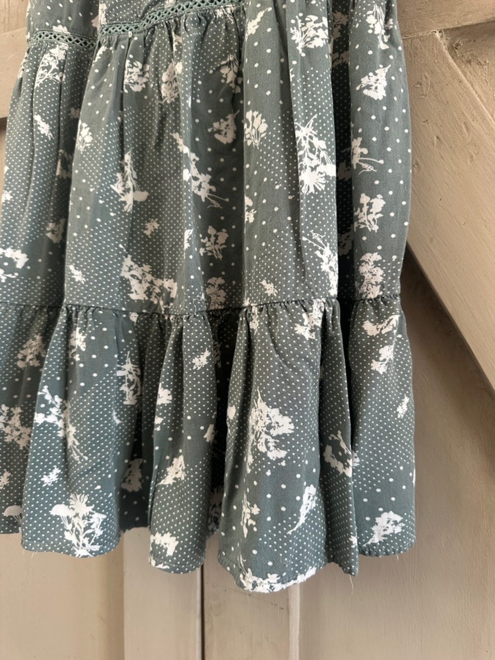 Millibon USA Sage Green Floral Polka Dot Tiered Cami Dress Size Medium - Picture 5 of 9